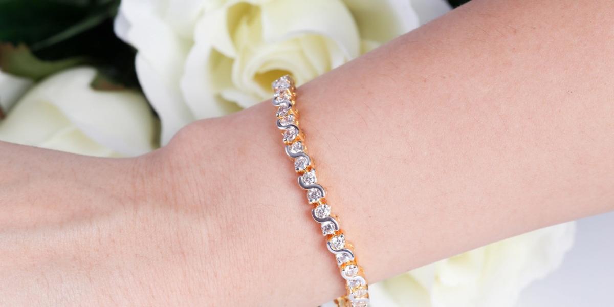 Beautiful golden tennis bracelet with diamonds.